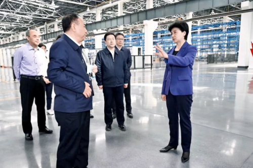 梁惠玲蒞臨九洲集團，深入包聯(lián)企業(yè)調(diào)研